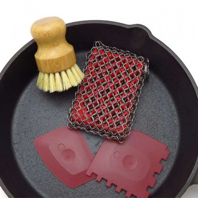 Easy to clean and dishwasher safe 316Stainless Steel skillet Chainmail scrubber Pad